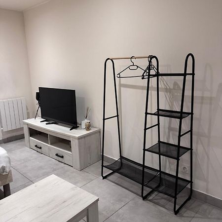 Studio En Centre Ville Montceau-les-Mines Buitenkant foto