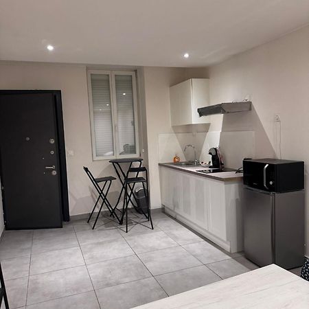Studio En Centre Ville Montceau-les-Mines Buitenkant foto